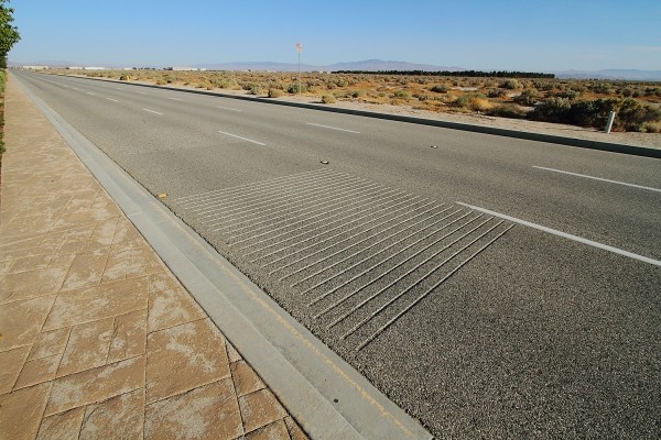 Показываем 10 самых необычных дорог мира