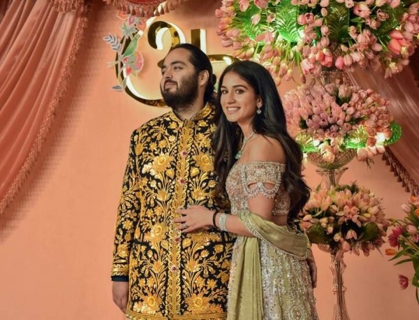 «Свадьба века»: бракосочетание сына обошлось богатейшему человеку Индии в $600 млн