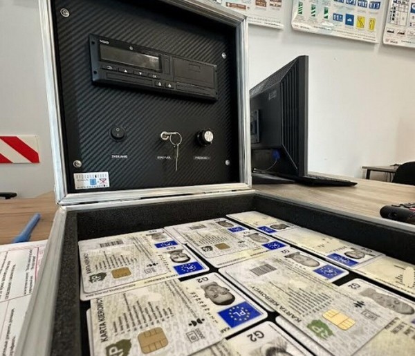 Пинчанин открыл школу для дальнобойщиков в Польше. Выгодно?